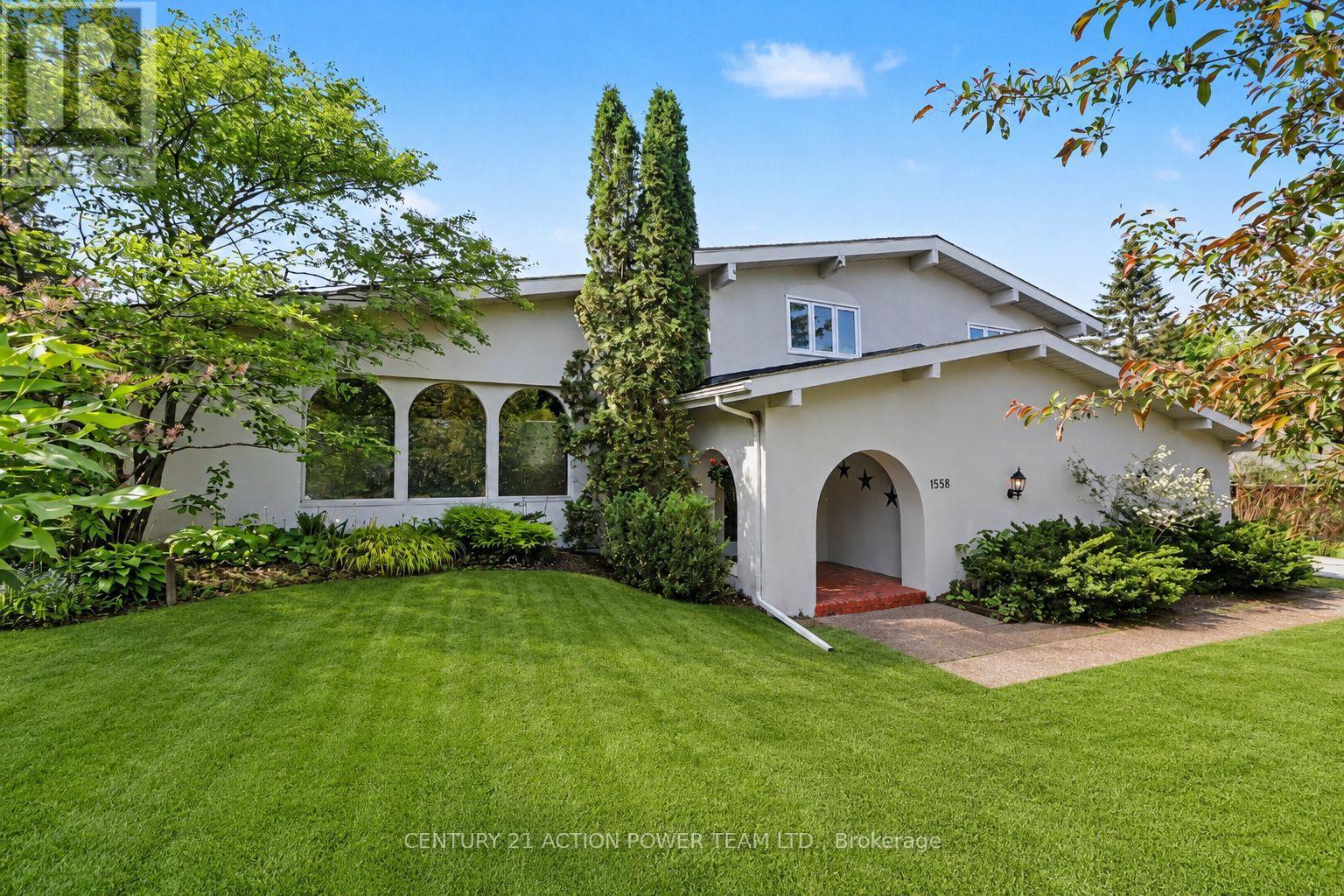 1558 BELLA VISTA DRIVE N - 2