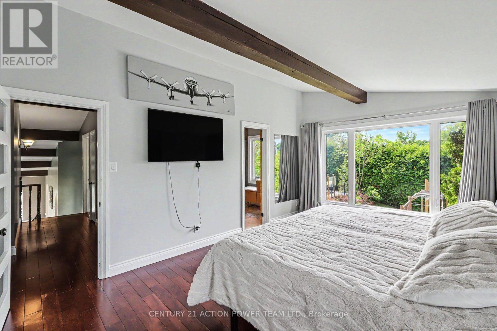 1558 BELLA VISTA DRIVE N - 22