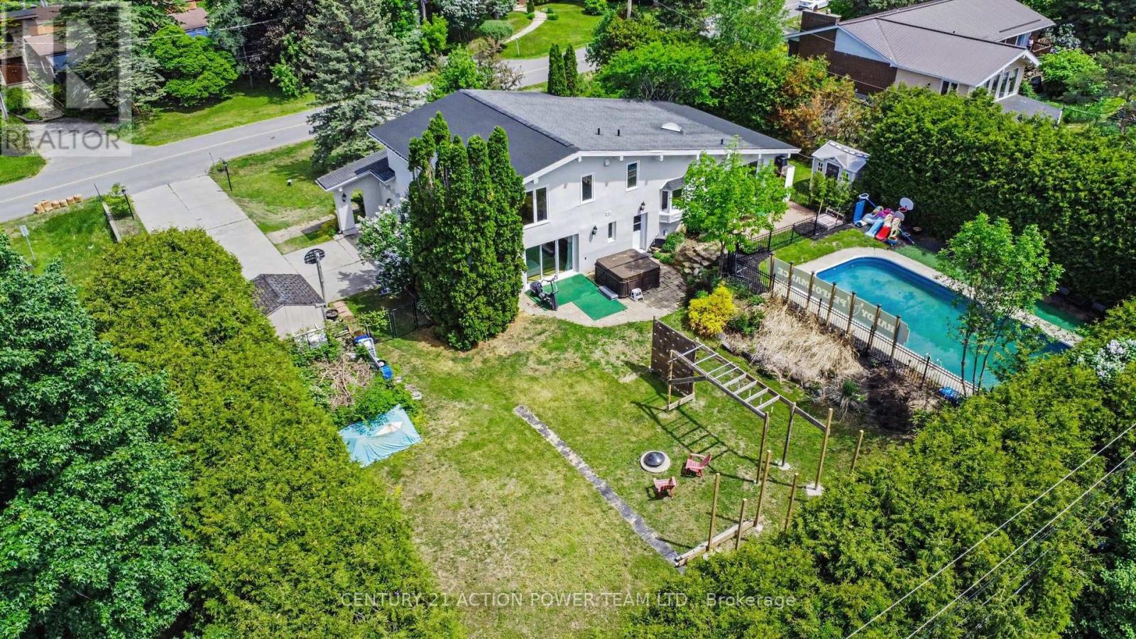 1558 BELLA VISTA DRIVE N - 40