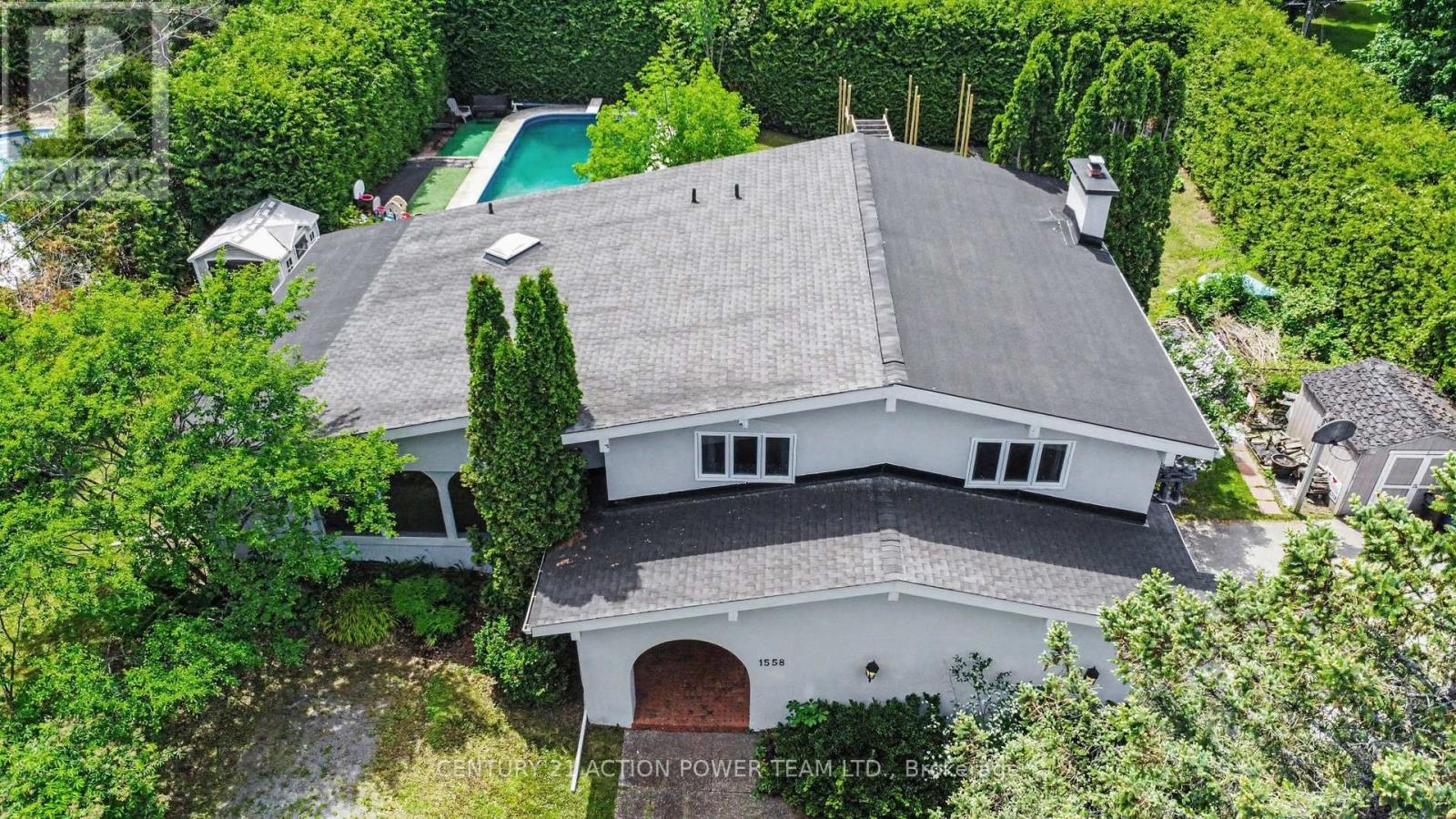 1558 BELLA VISTA DRIVE N - 42