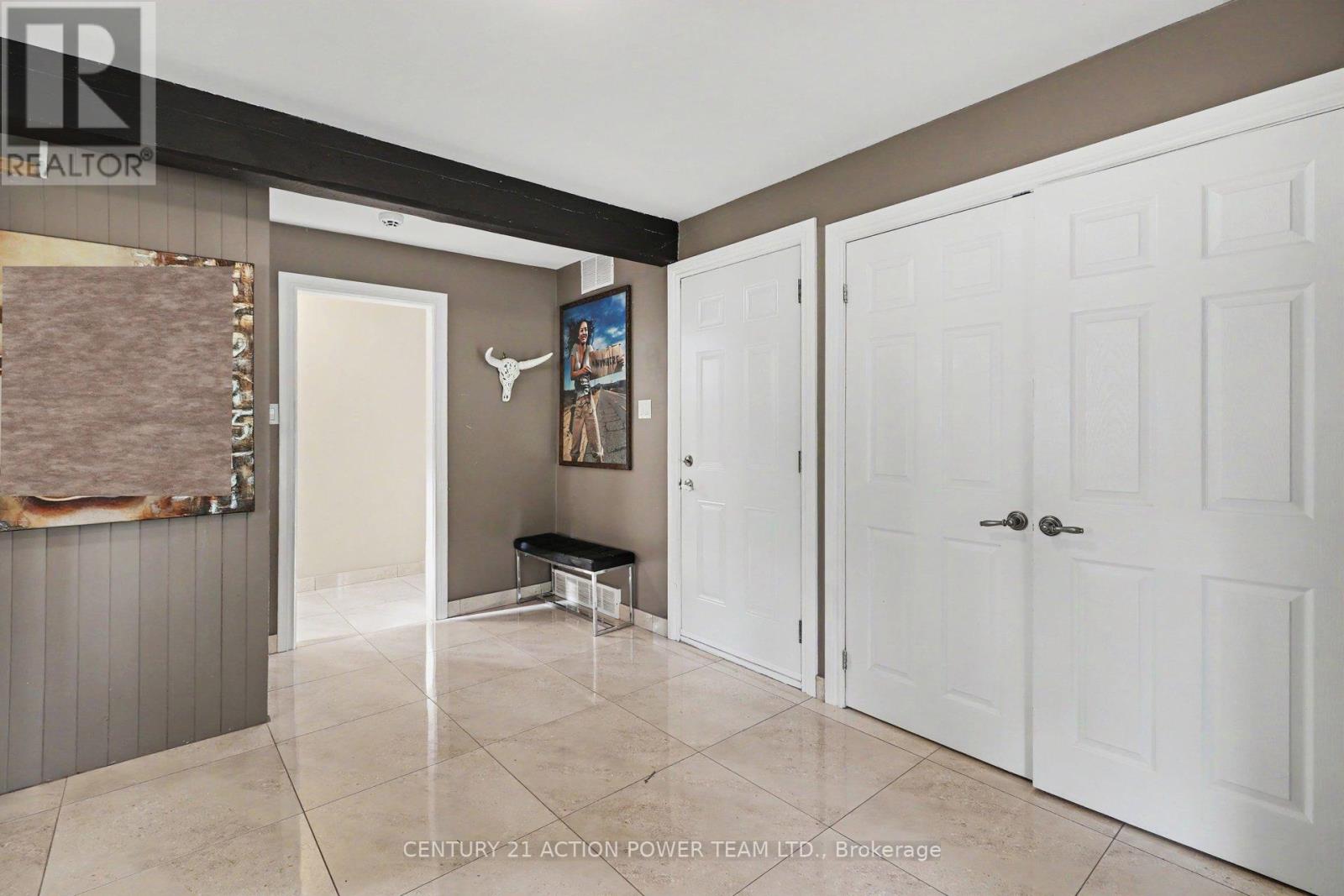 1558 BELLA VISTA DRIVE N - 6