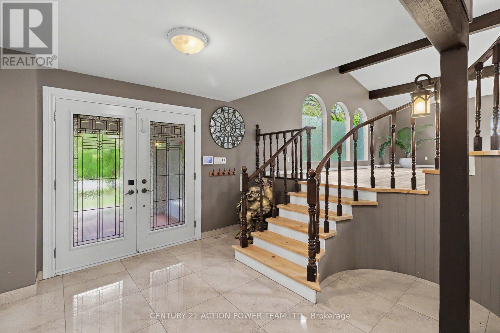 1558 BELLA VISTA DRIVE N - 9
