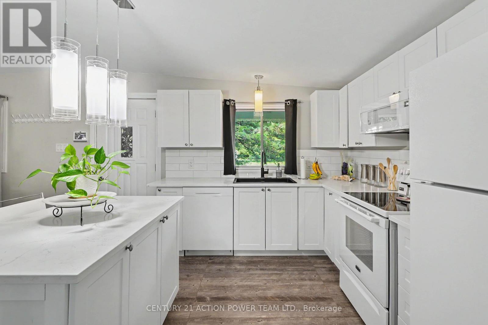 2 Bed, 1 Bath Apartment for Sale in Ottawa – 125 – 5620 ROCKDALE ROAD W, Ottawa – MLS# X13534160 - Image 6
