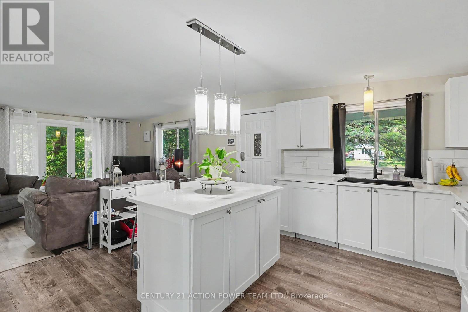 2 Bed, 1 Bath Apartment for Sale in Ottawa – 125 – 5620 ROCKDALE ROAD W, Ottawa – MLS# X13534160 - Image 7