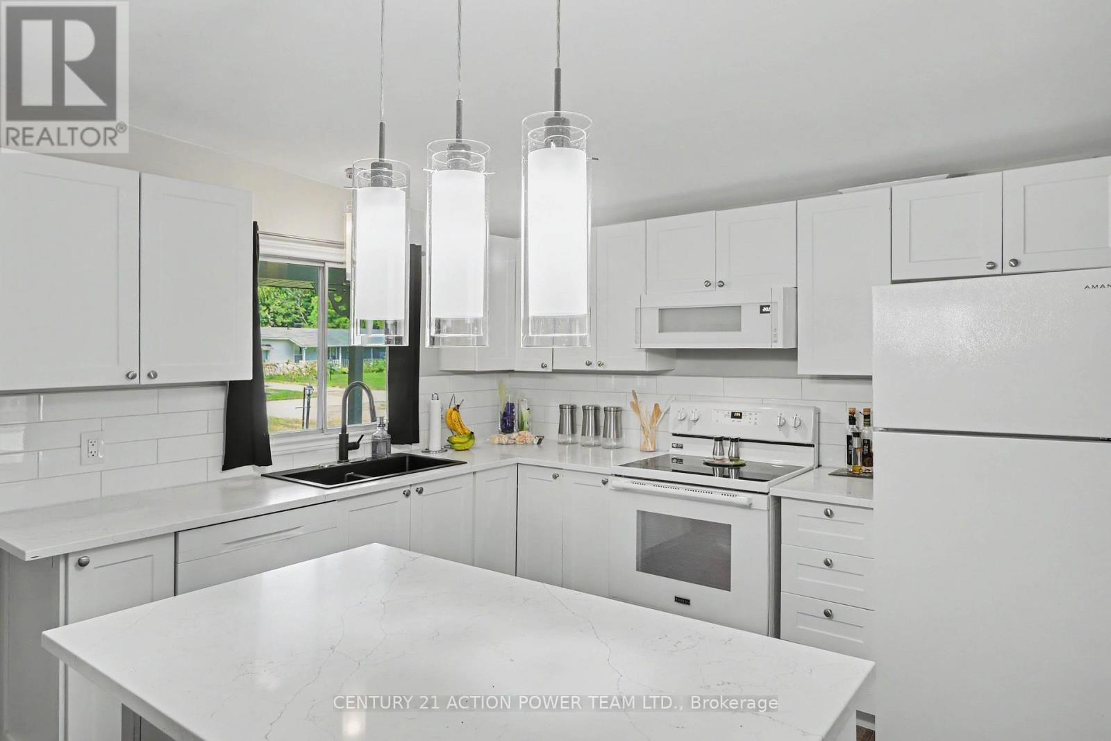 2 Bed, 1 Bath Apartment for Sale in Ottawa – 125 – 5620 ROCKDALE ROAD W, Ottawa – MLS# X13534160 - Image 9