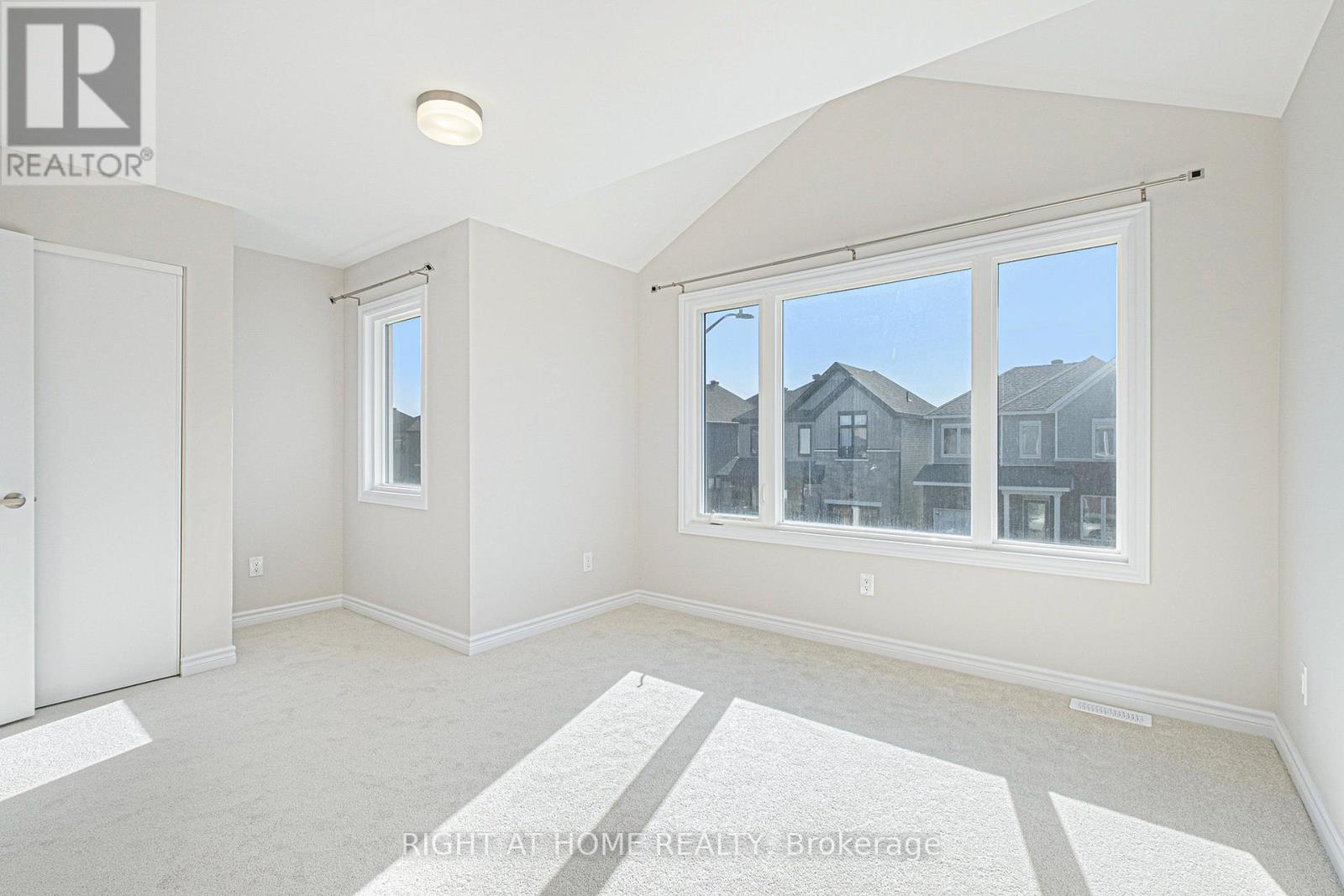 4 Bed, 3 Bath House for Rent in Ottawa – 332 PENINSULA ROAD, Ottawa – MLS# X13534176 - Image 8