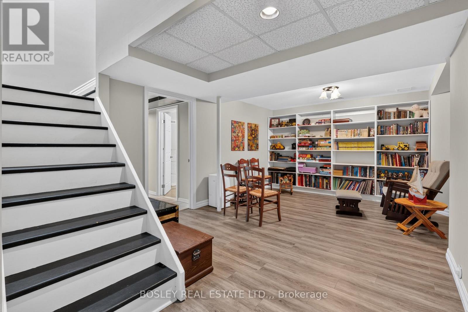 28 ARBOUR GLEN DRIVE - 28