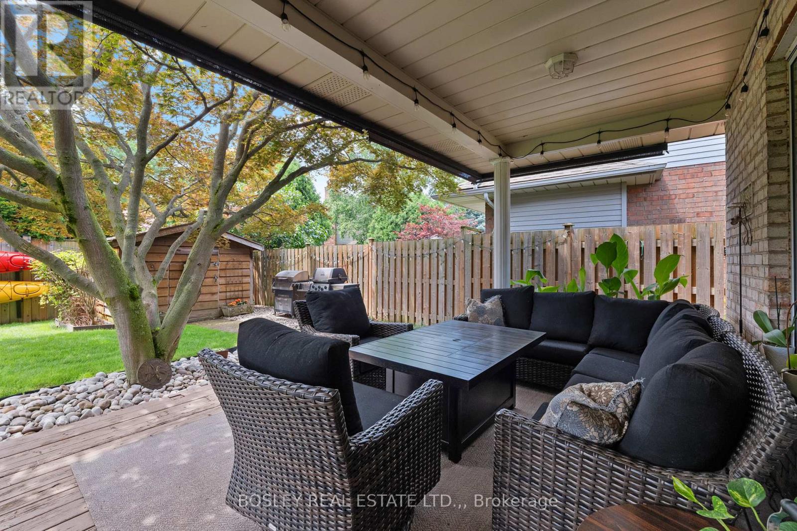 28 ARBOUR GLEN DRIVE - 32