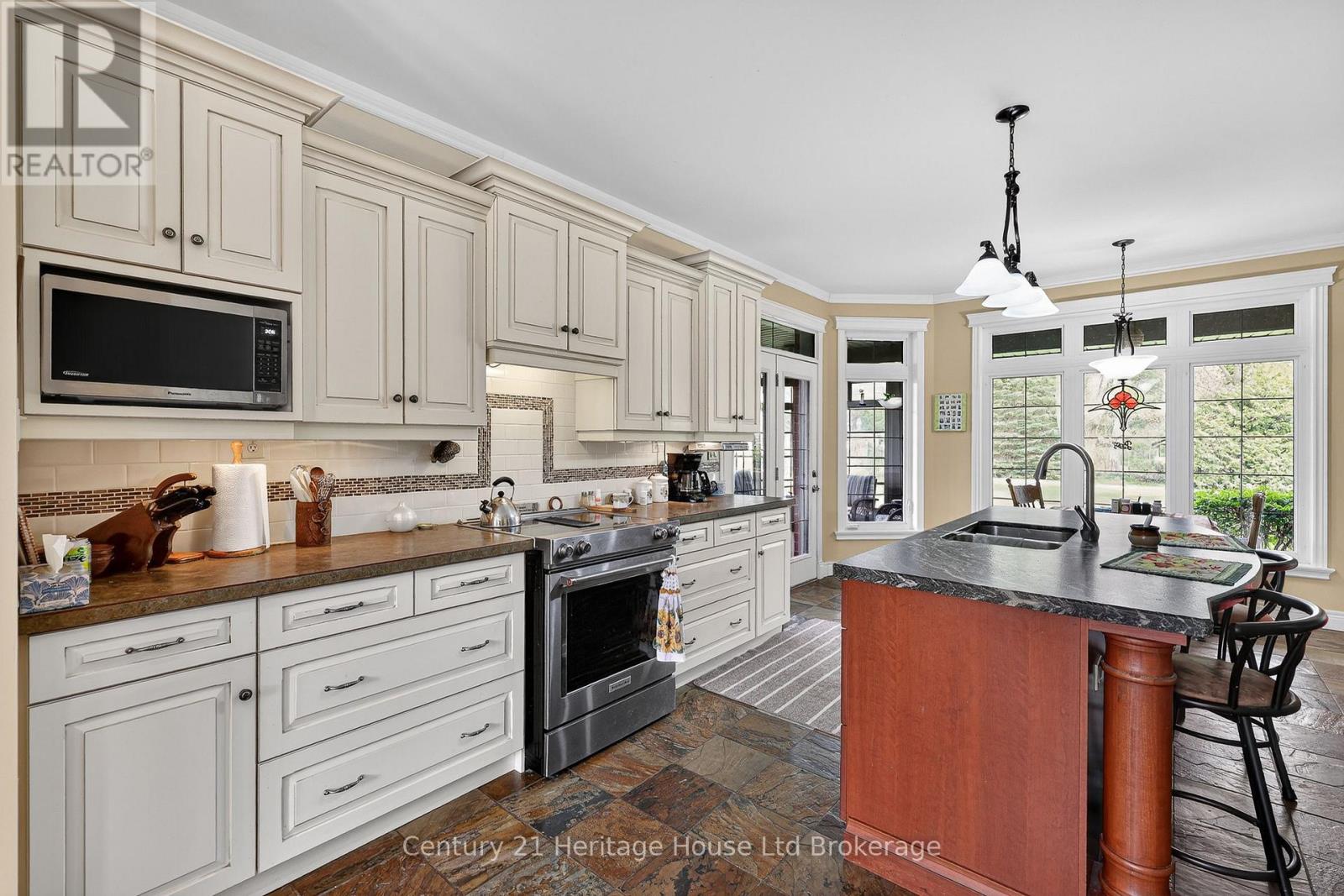 15 HAMPDEN STREET - Image 12