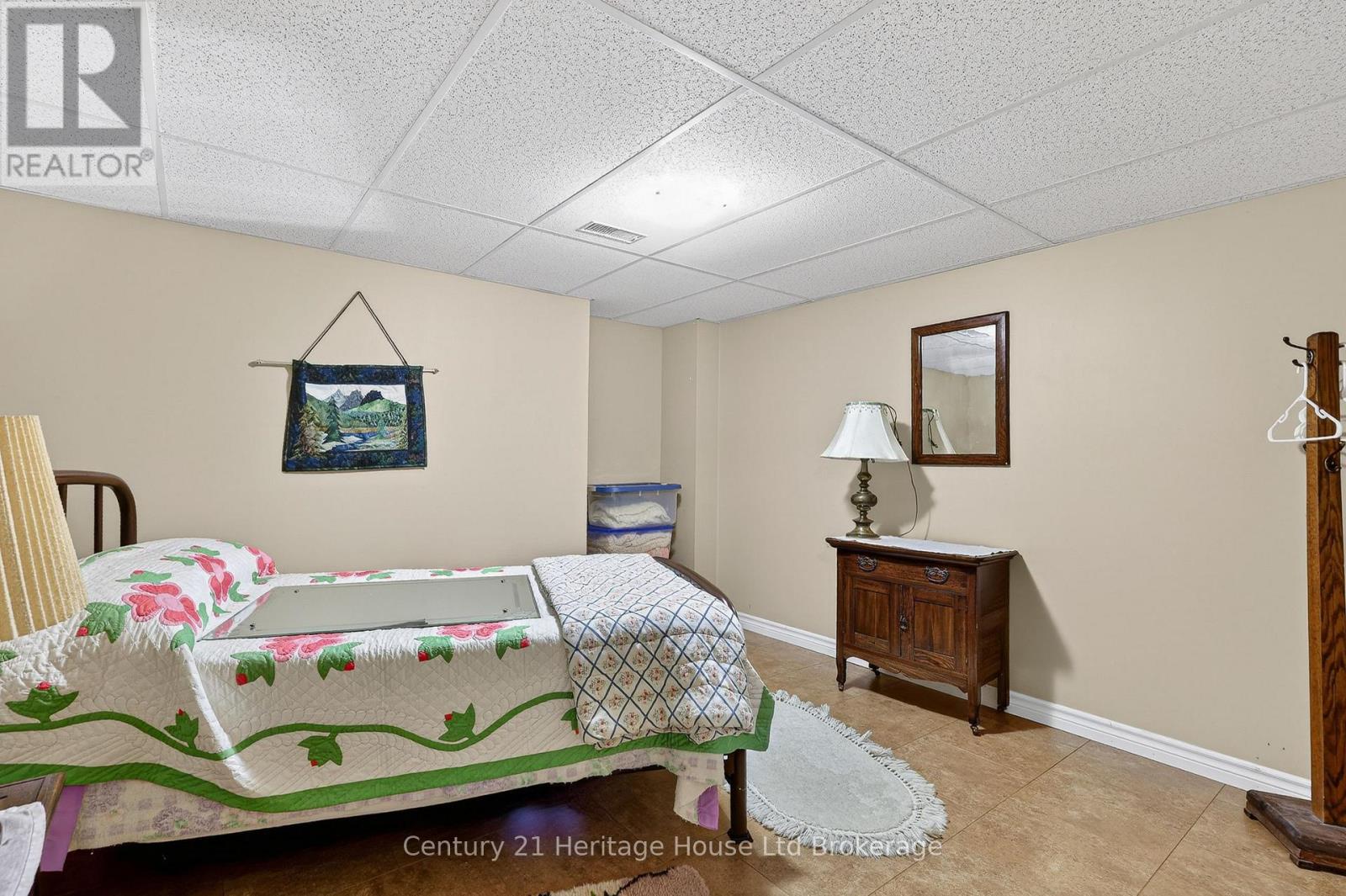 15 HAMPDEN STREET - Image 30