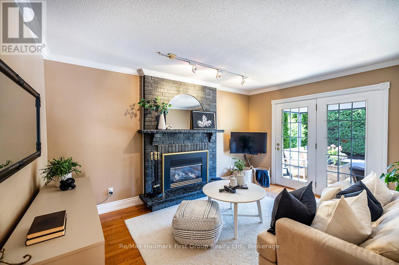 22 LADIES COLLEGE DRIVE - 13