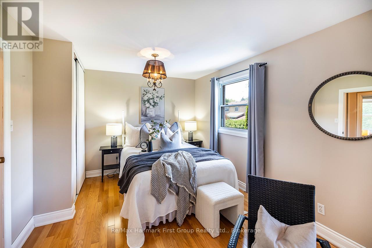 22 LADIES COLLEGE DRIVE - 17