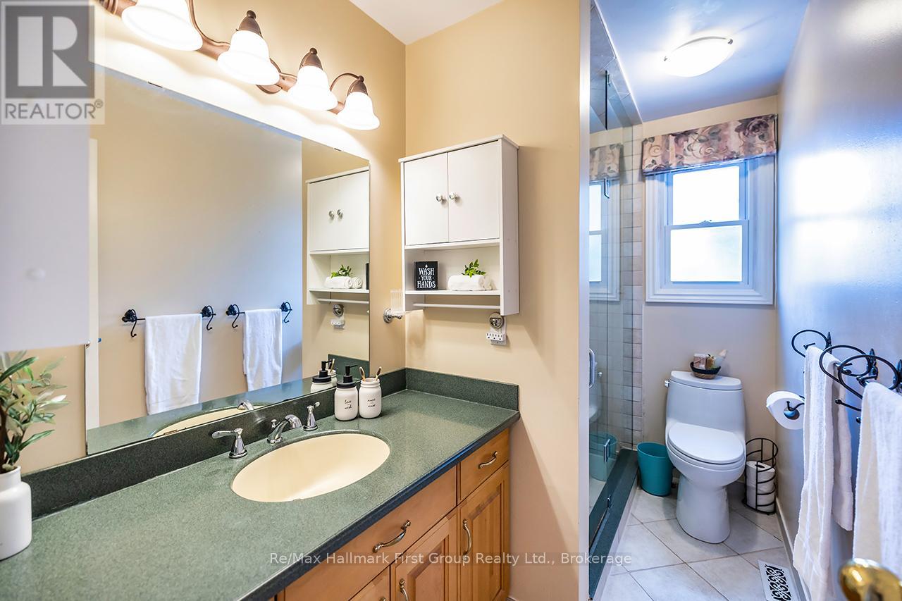 22 LADIES COLLEGE DRIVE - 20