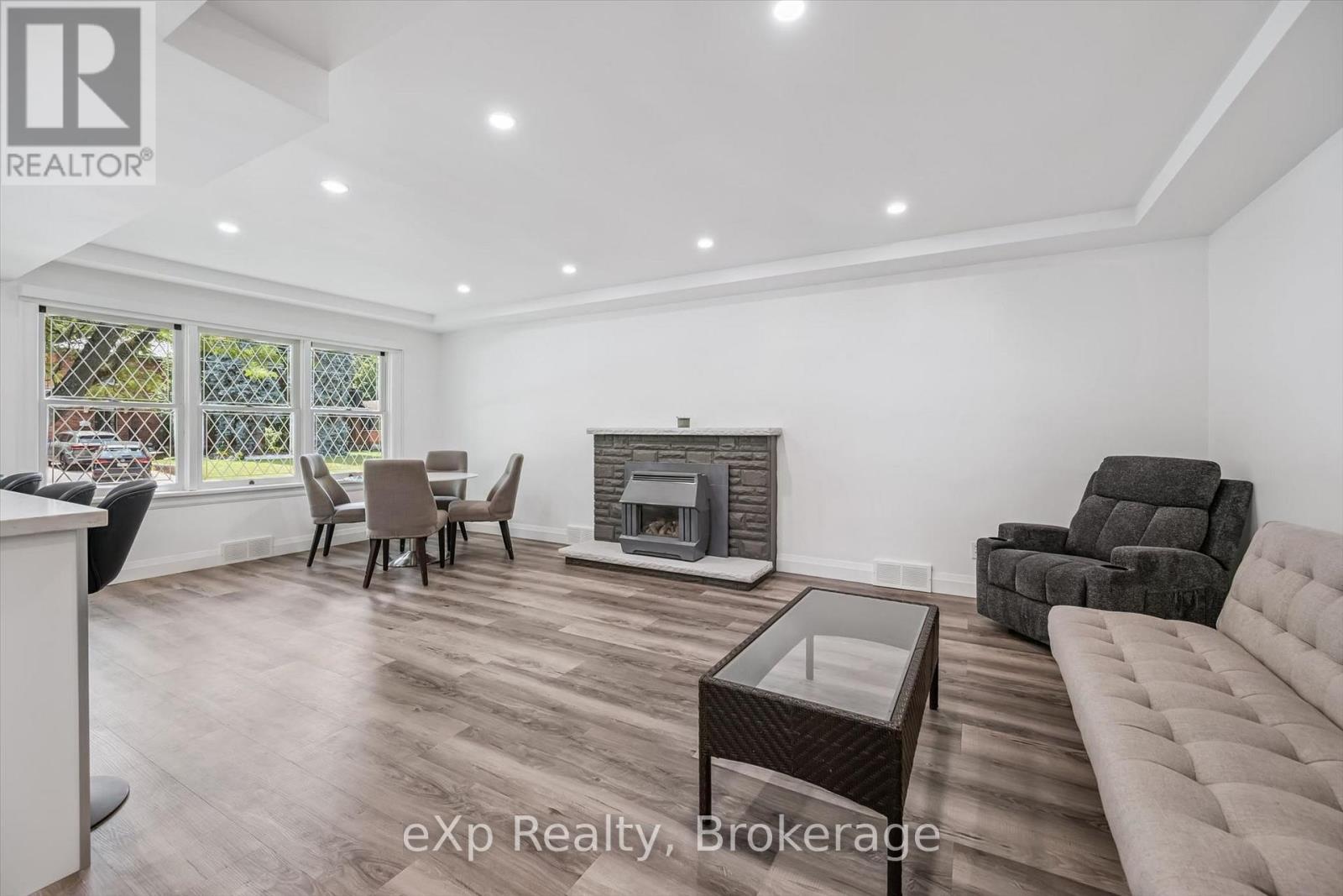 151 HUNGERFORD ROAD - 13
