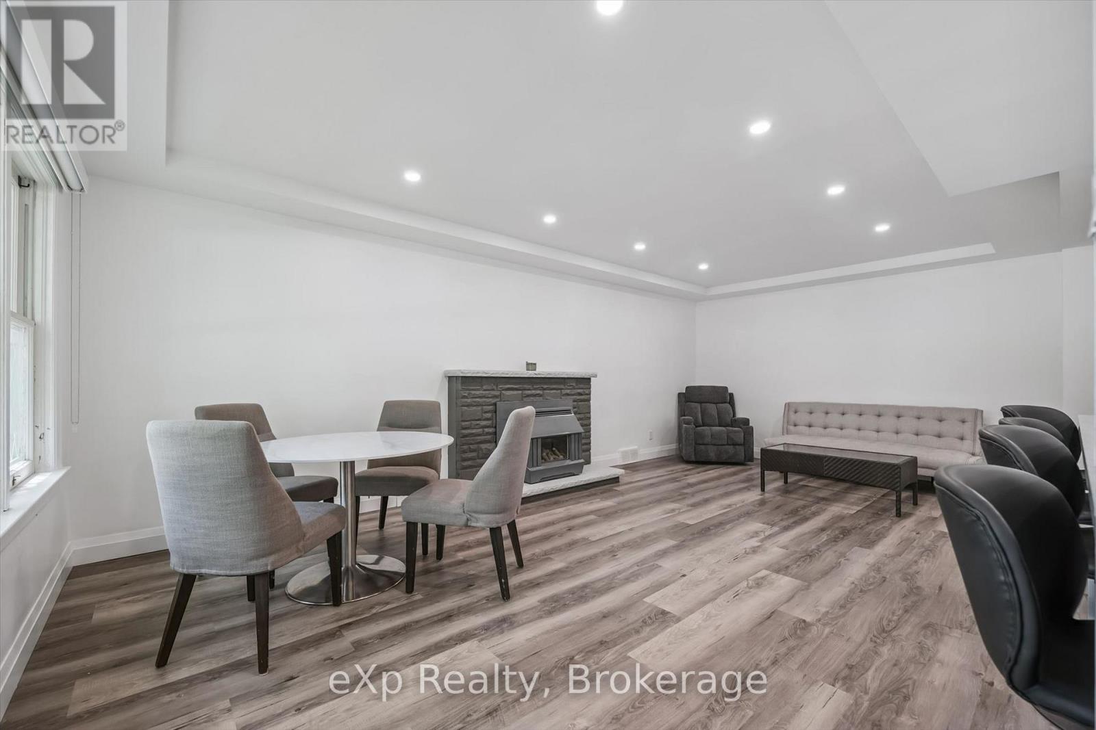 151 HUNGERFORD ROAD - 14
