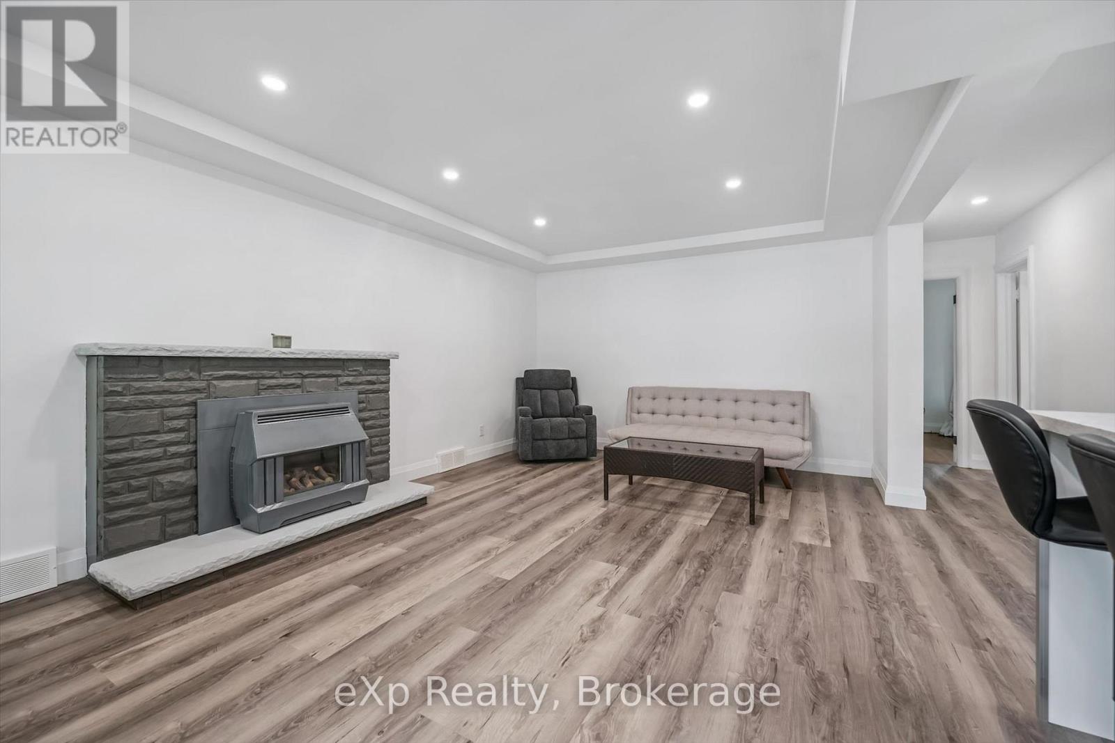 151 HUNGERFORD ROAD - 15
