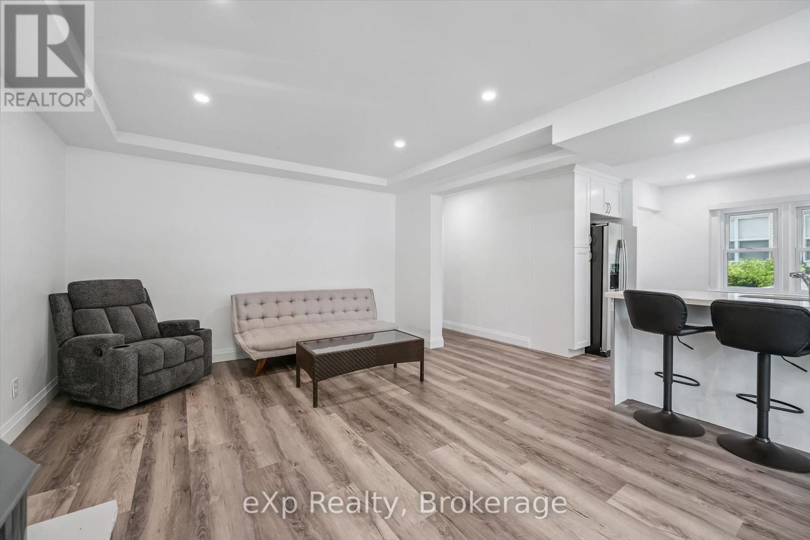 151 HUNGERFORD ROAD - 16