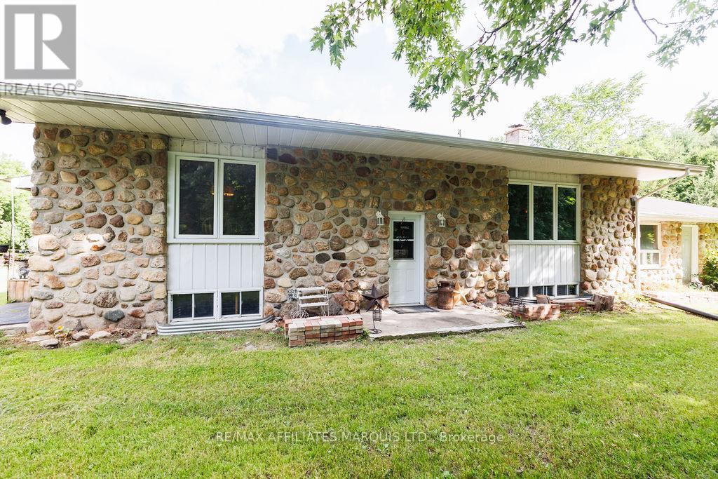 21111 CONCESSION 8 ROAD - 1