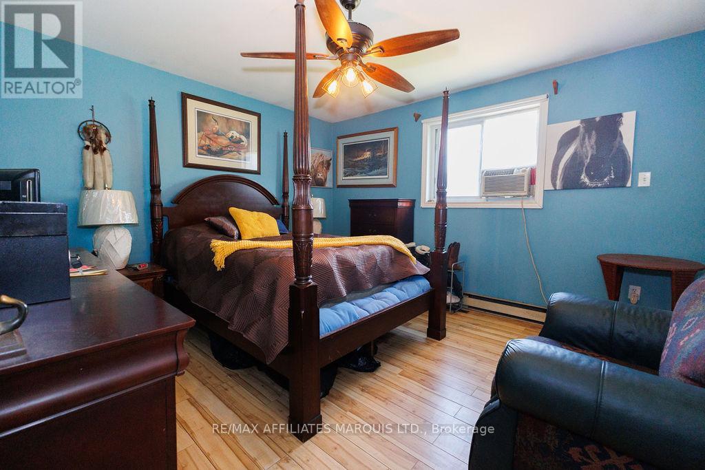 21111 CONCESSION 8 ROAD - 19