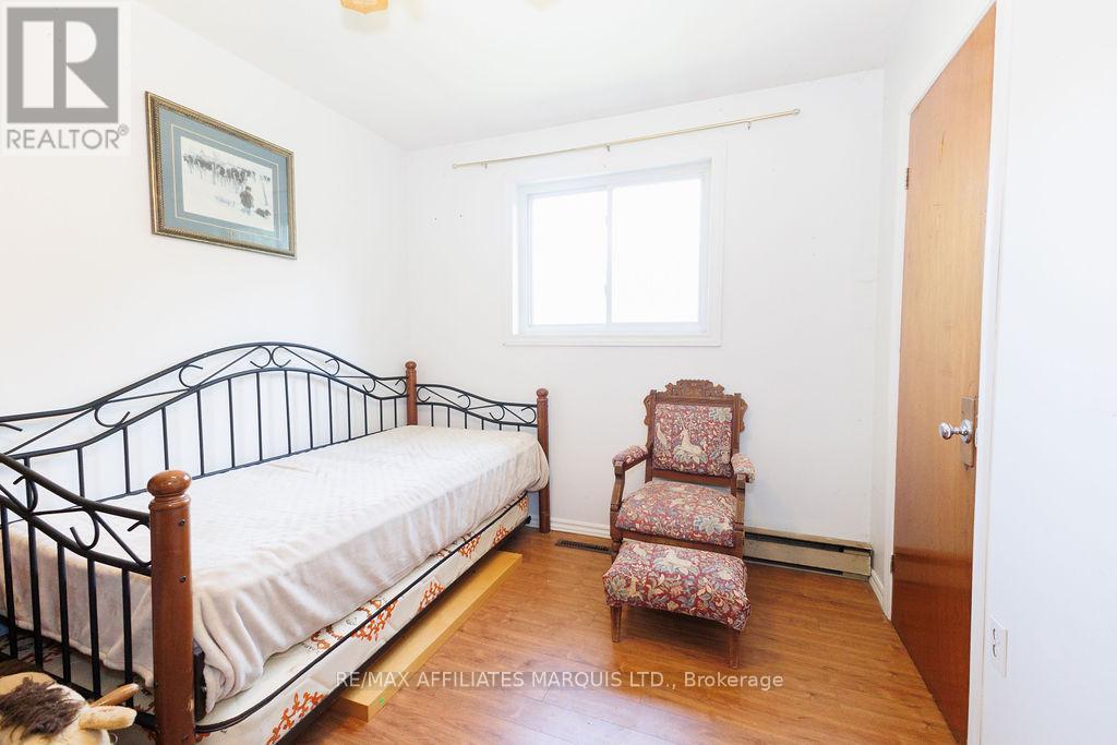 21111 CONCESSION 8 ROAD - 22