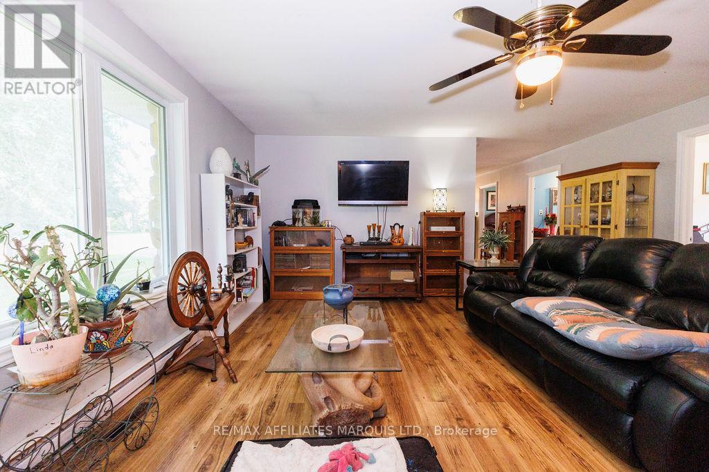 21111 CONCESSION 8 ROAD - 24
