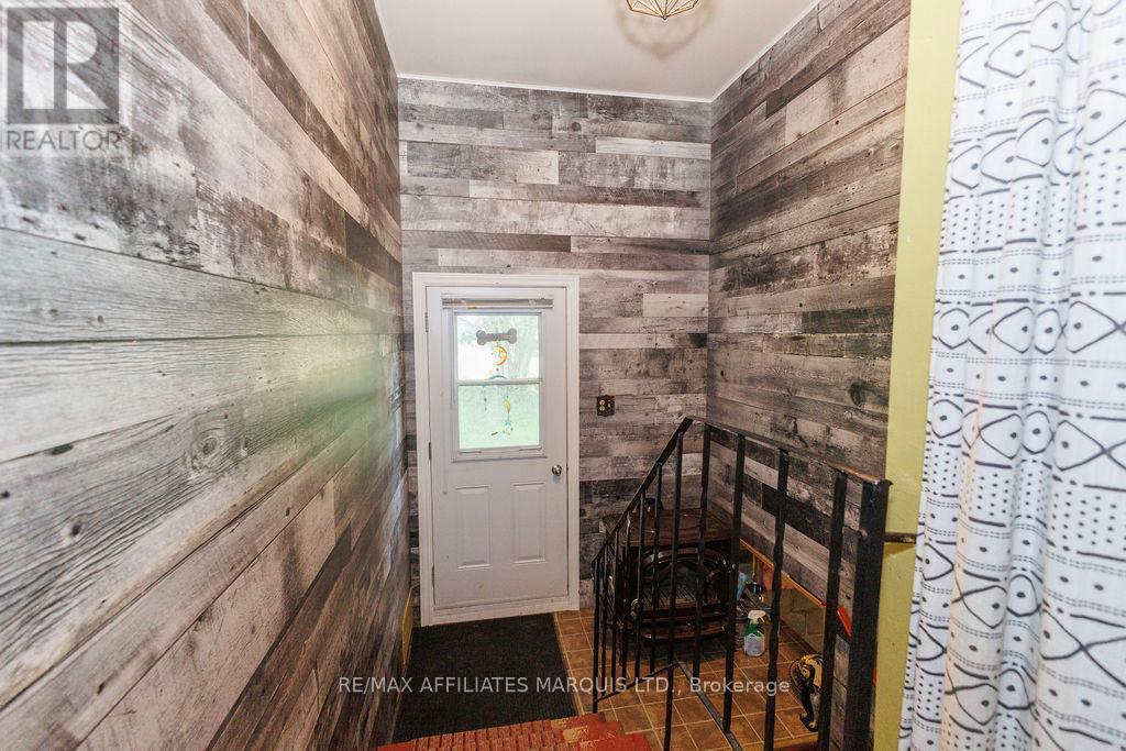 21111 CONCESSION 8 ROAD - 28