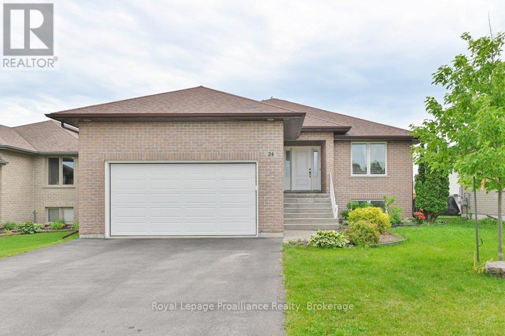 24 FREEDOM CRESCENT - 2