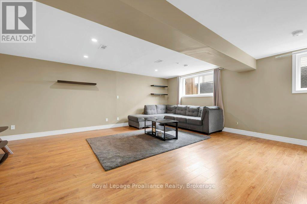 24 FREEDOM CRESCENT - Image 26