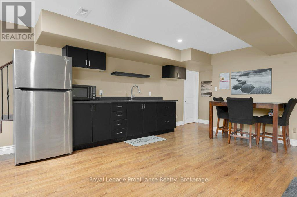 24 FREEDOM CRESCENT - 30