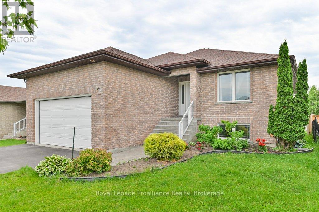 24 FREEDOM CRESCENT - Image 4