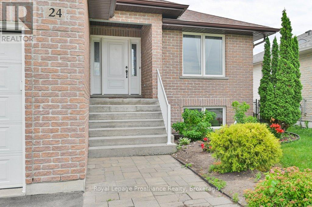 24 FREEDOM CRESCENT - Image 6
