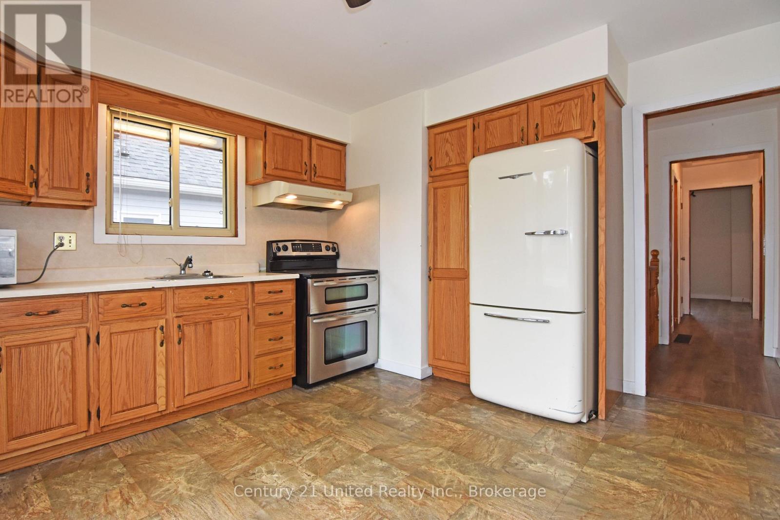 397 EDISON AVENUE - 10