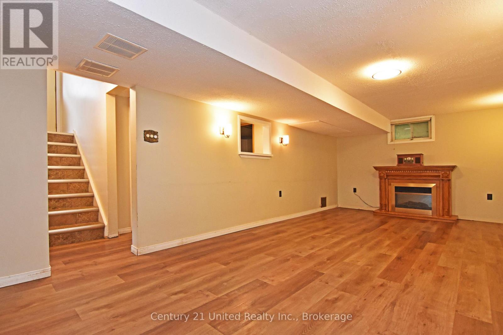 397 EDISON AVENUE - 17