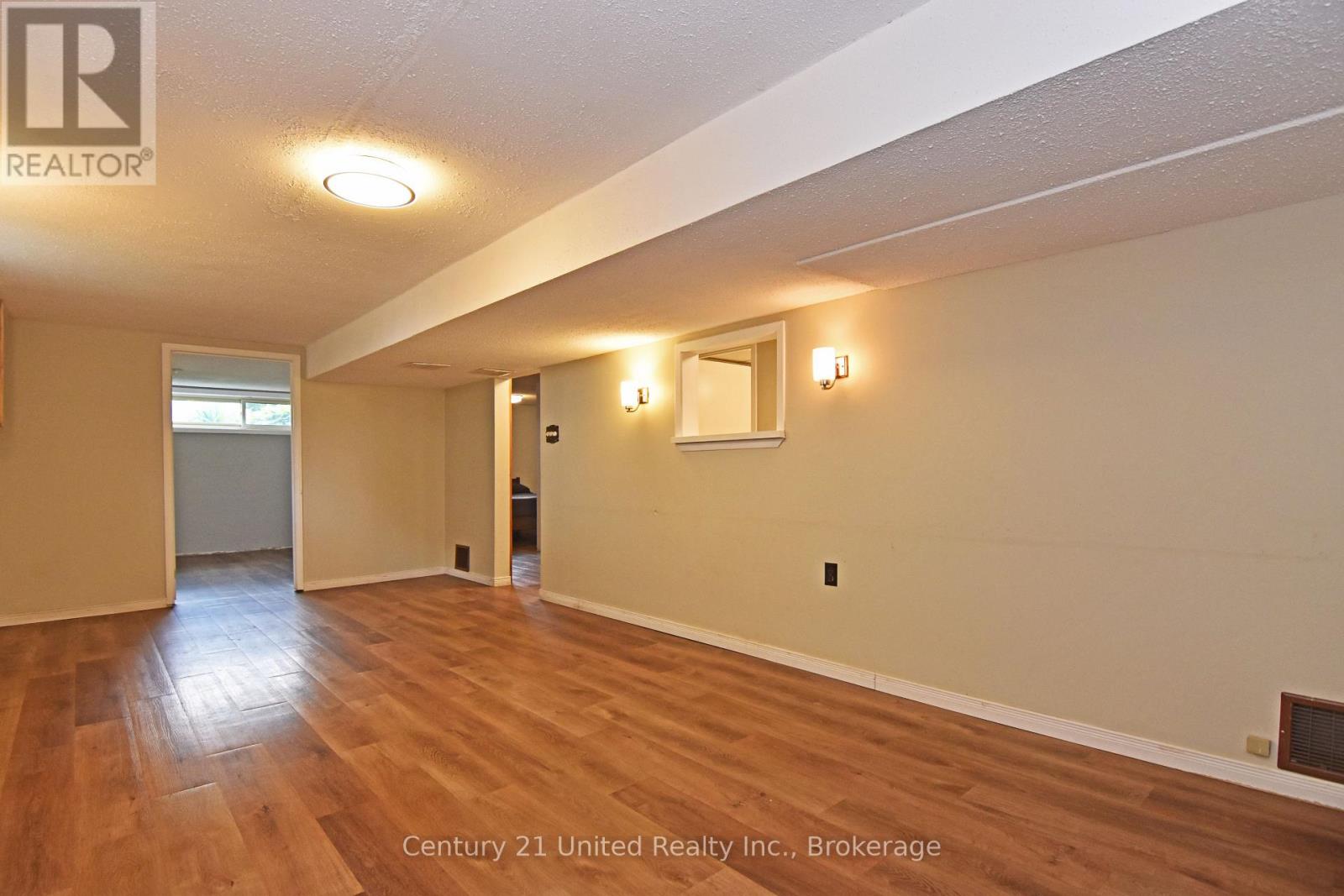 397 EDISON AVENUE - 18