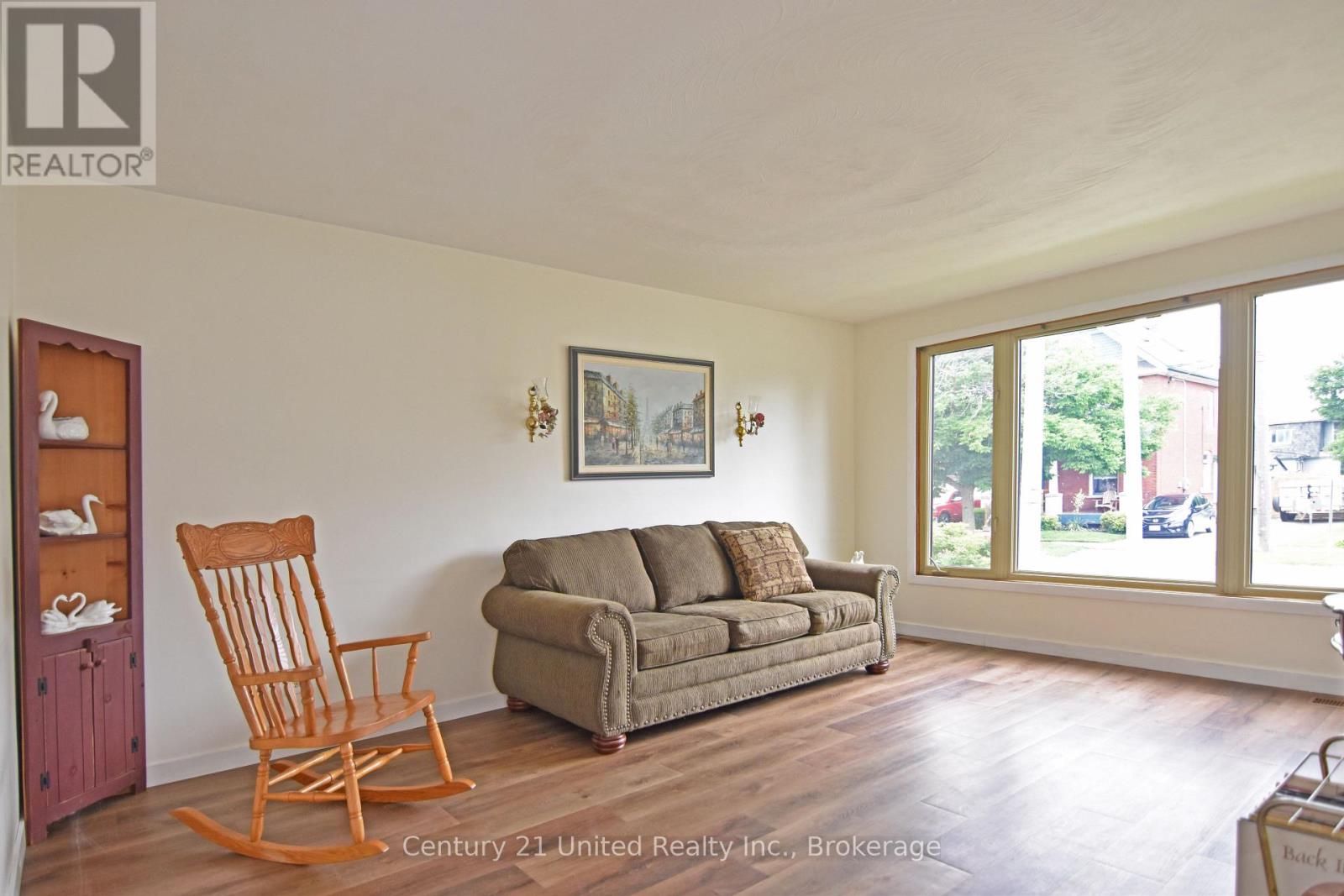 397 EDISON AVENUE - 6