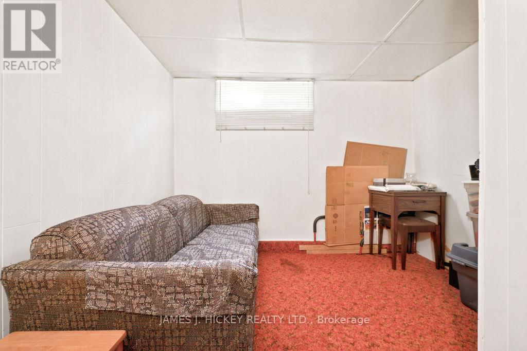 47 WOLFE AVENUE - 24