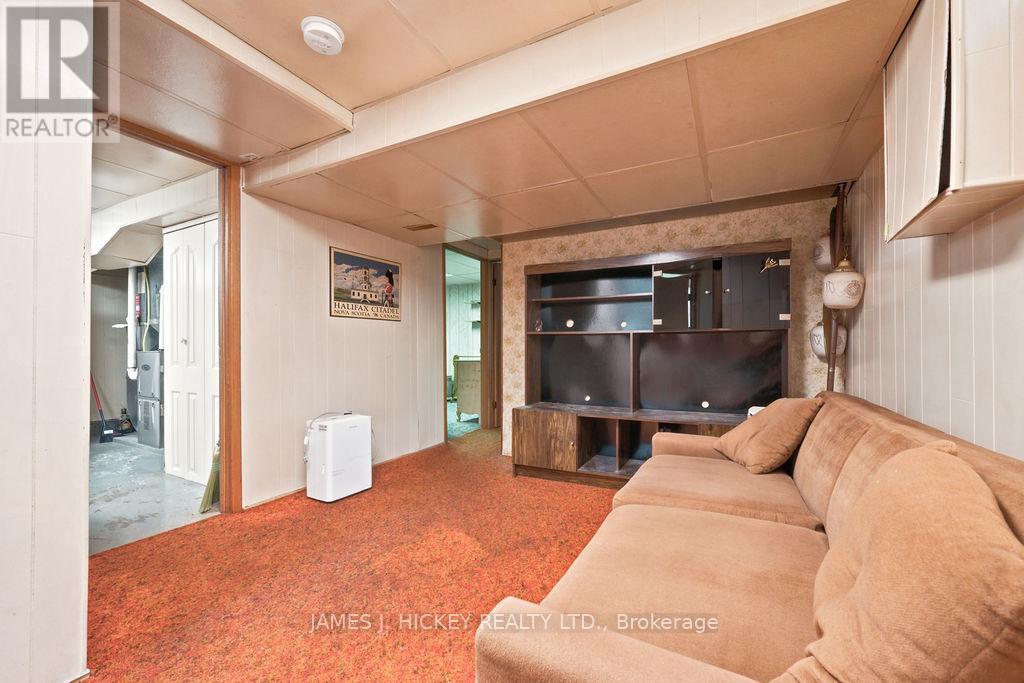 47 WOLFE AVENUE - 25