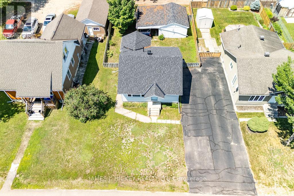 47 WOLFE AVENUE - 33