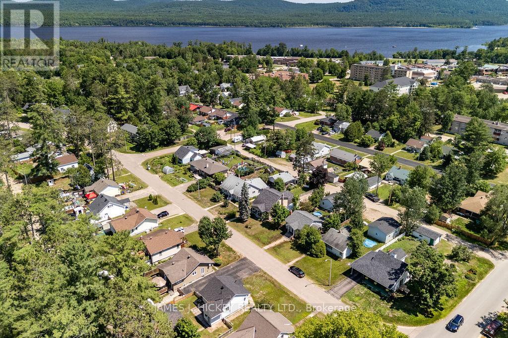 47 WOLFE AVENUE - 44