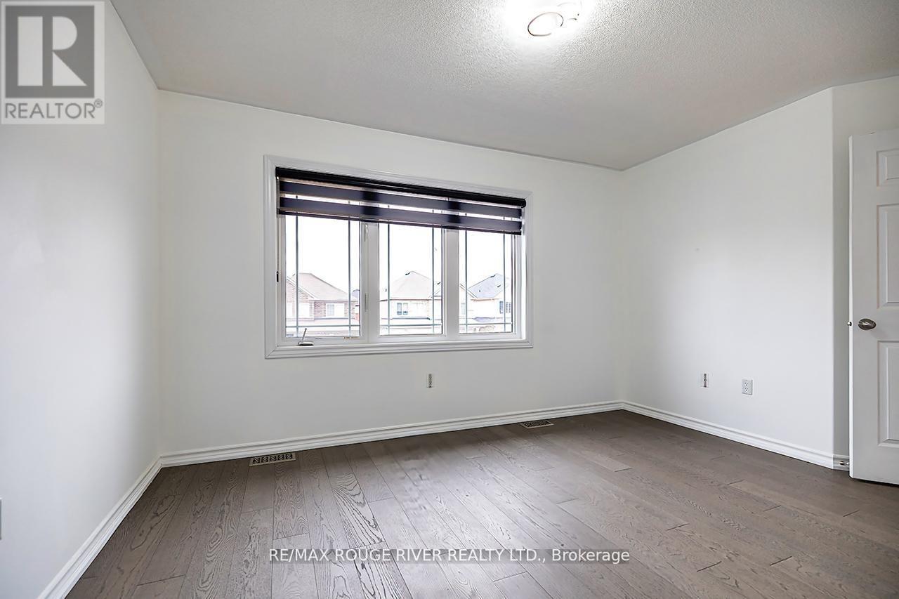 10 MOSES CRESCENT - 30