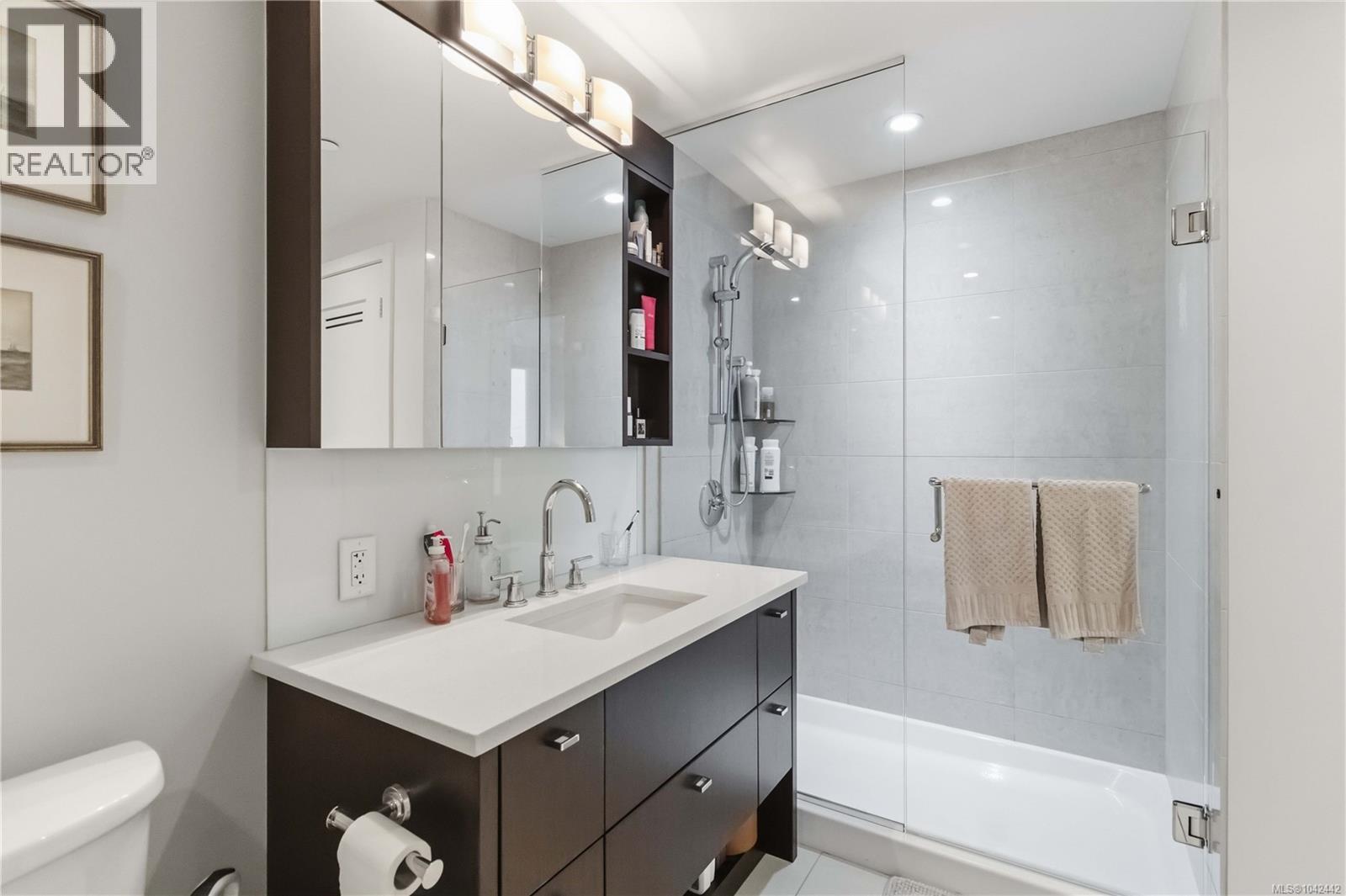 #505 608 Broughton St - 24