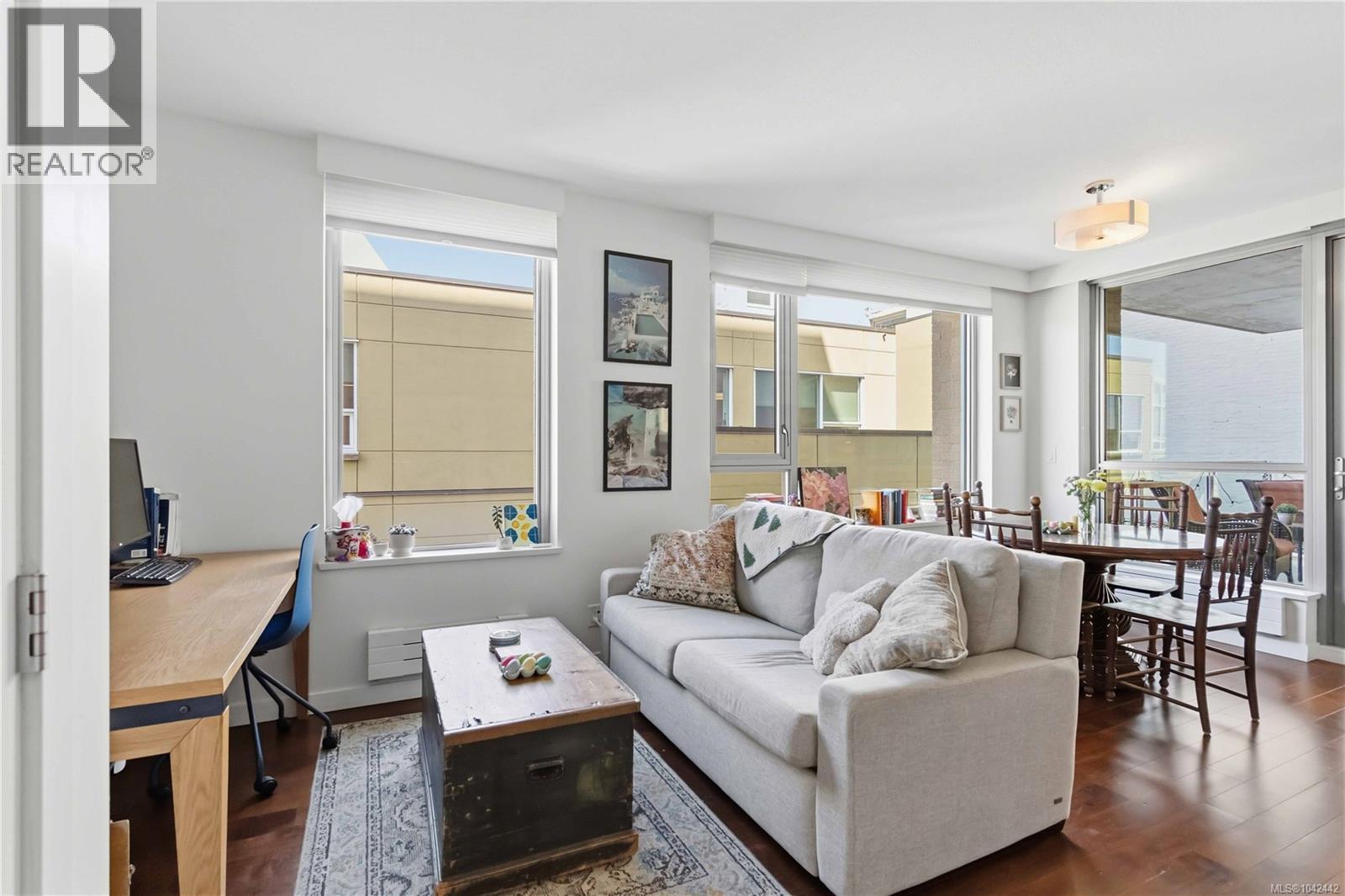#505 608 Broughton St - 4