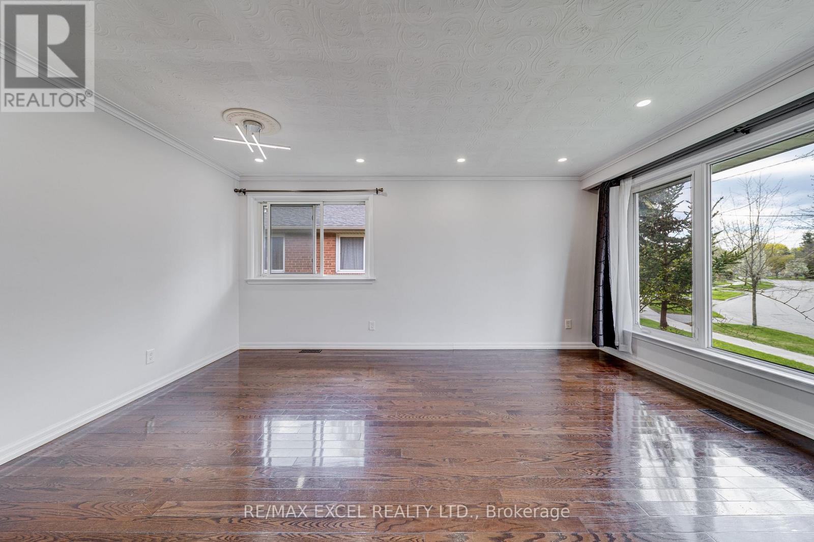 51 TORDALE CRESCENT - 16