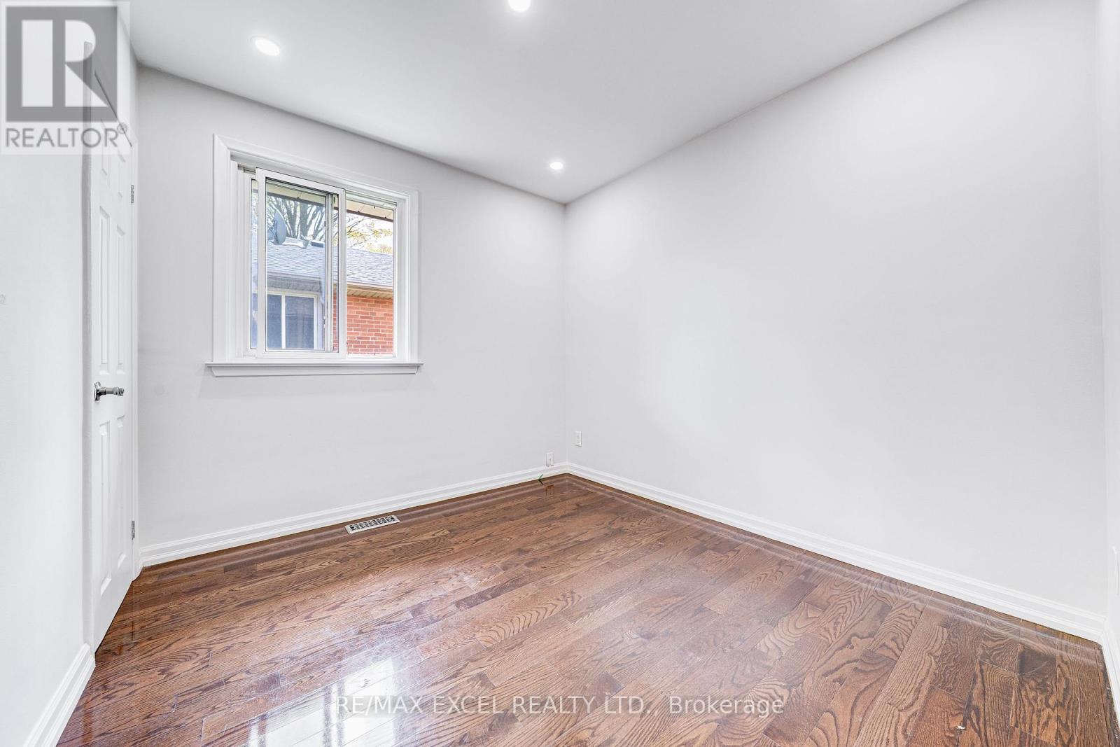 51 TORDALE CRESCENT - 18