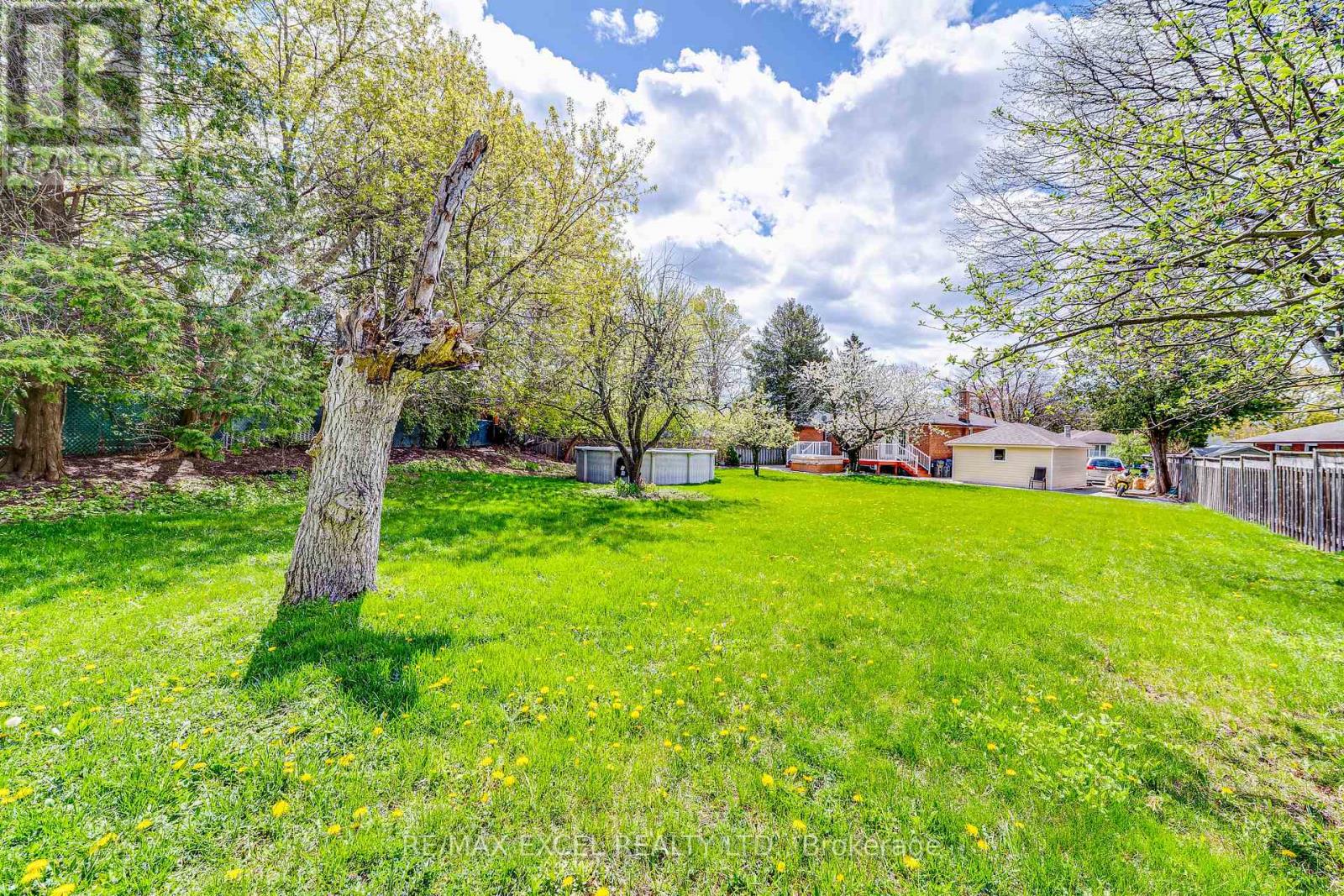 51 TORDALE CRESCENT - 34