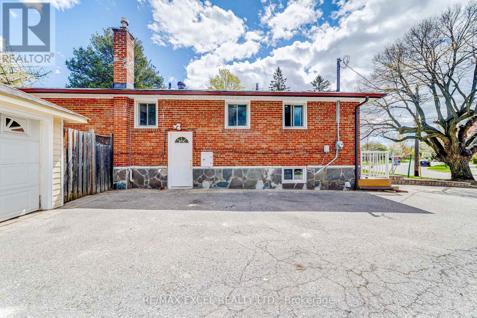 51 TORDALE CRESCENT - 8