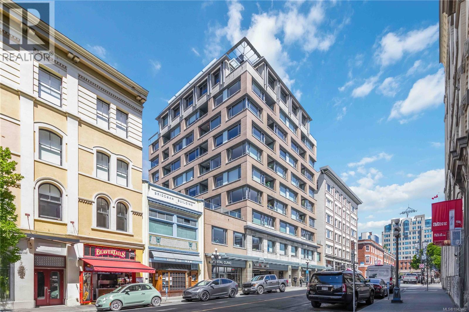 #505 608 Broughton St - 47
