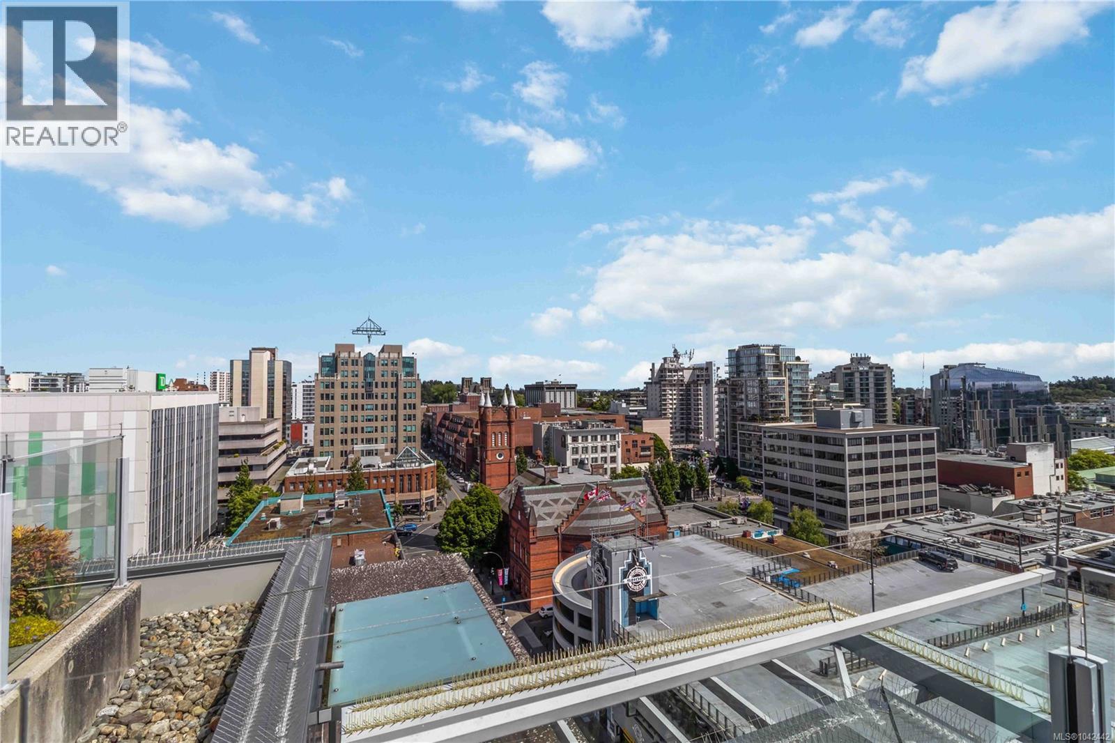 #505 608 Broughton St - 45