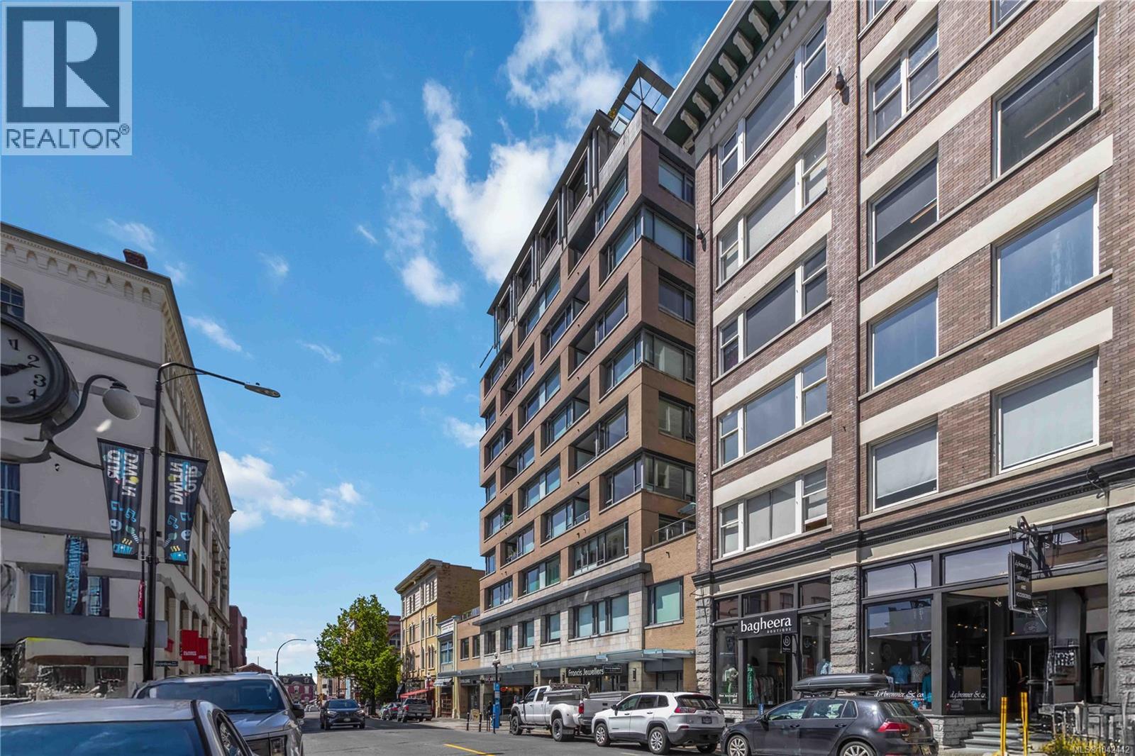 #505 608 Broughton St - 44