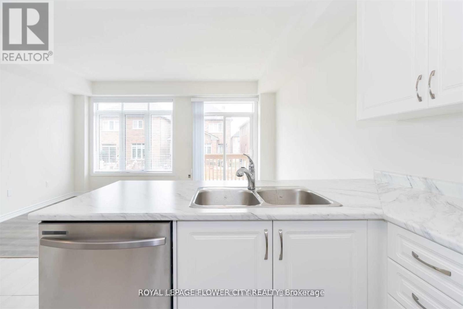 2282 GRAINGER LOOP CRESCENT - Image 8